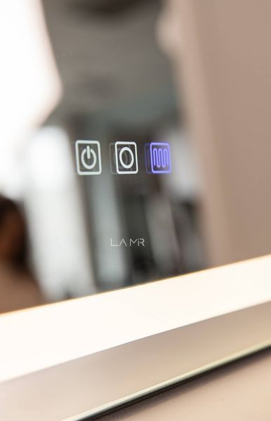 Дзеркало в чорній рамі ПВХ з динамічною LED підсвіткою прямокутне Karnet - три сенсора та підігрів дзеркала 63615016321816080 фото
